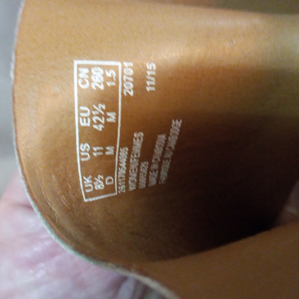 Clarks Collection Soft Cushion Size 11 - image 8